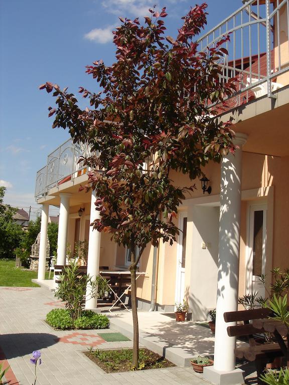קסזטלי Villa Monika מראה חיצוני תמונה
