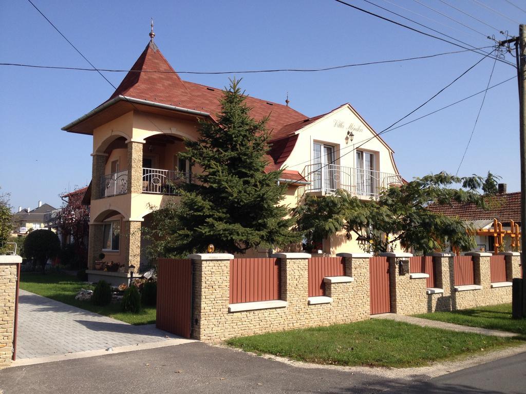 קסזטלי Villa Monika מראה חיצוני תמונה